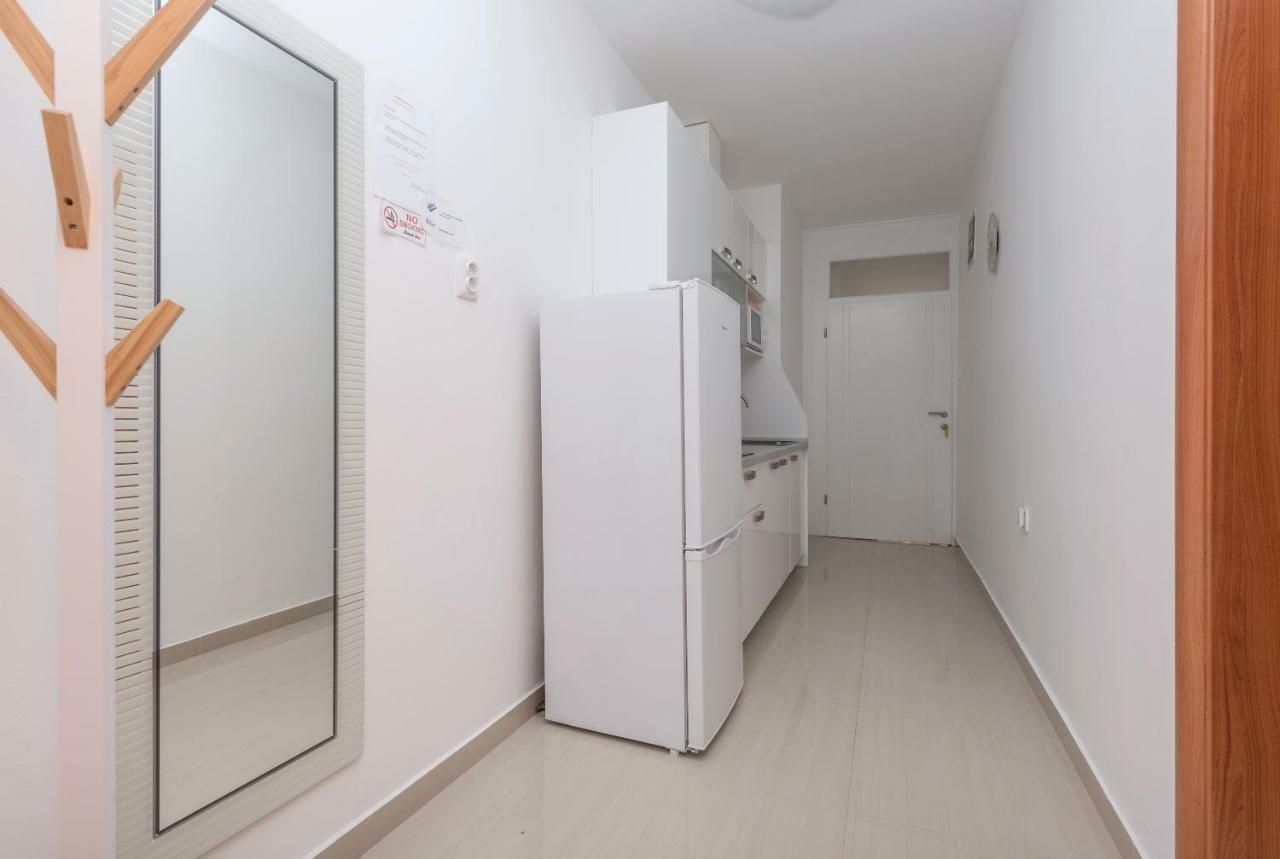 Apartmani Mona Makarska Exterior foto