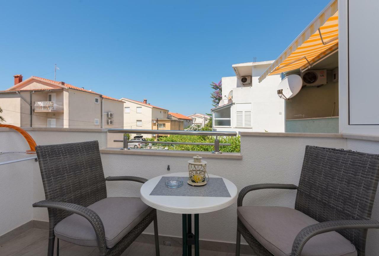 Apartmani Mona Makarska Exterior foto