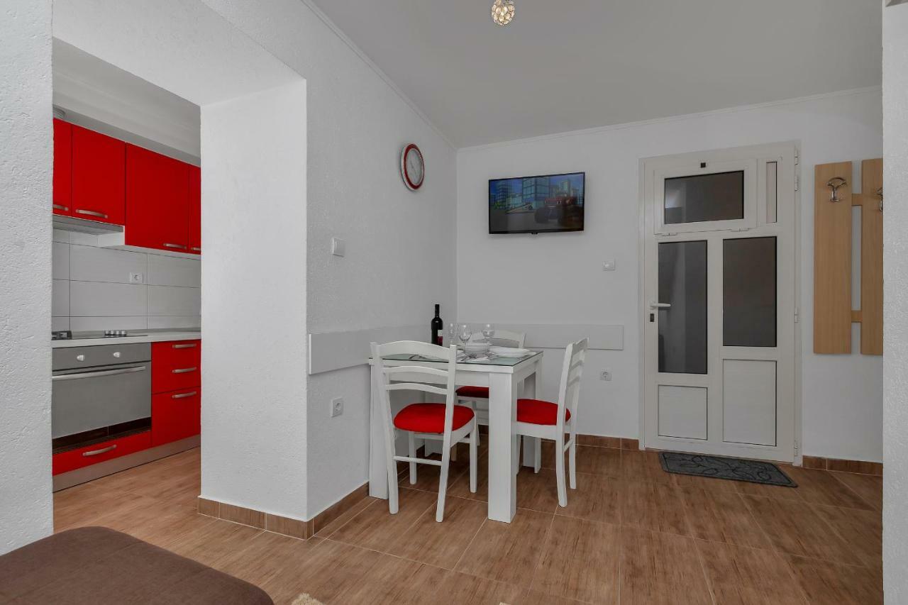 Apartmani Mona Makarska Exterior foto