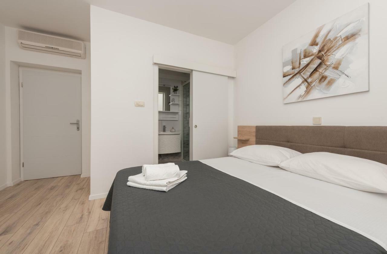 Apartmani Mona Makarska Exterior foto