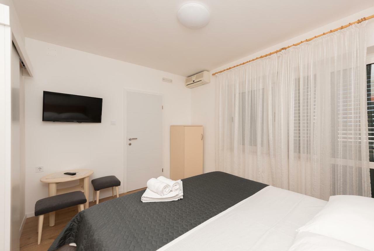 Apartmani Mona Makarska Exterior foto