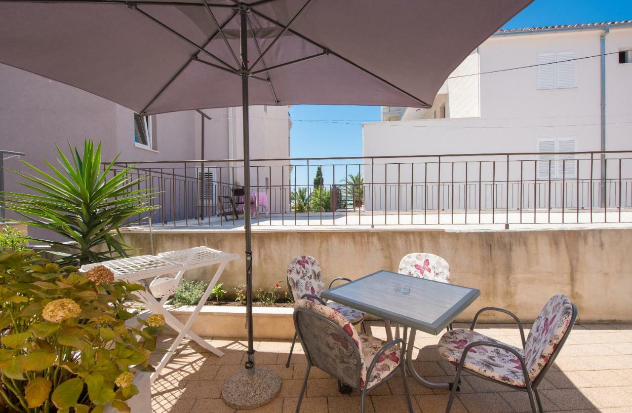 Apartmani Mona Makarska Exterior foto