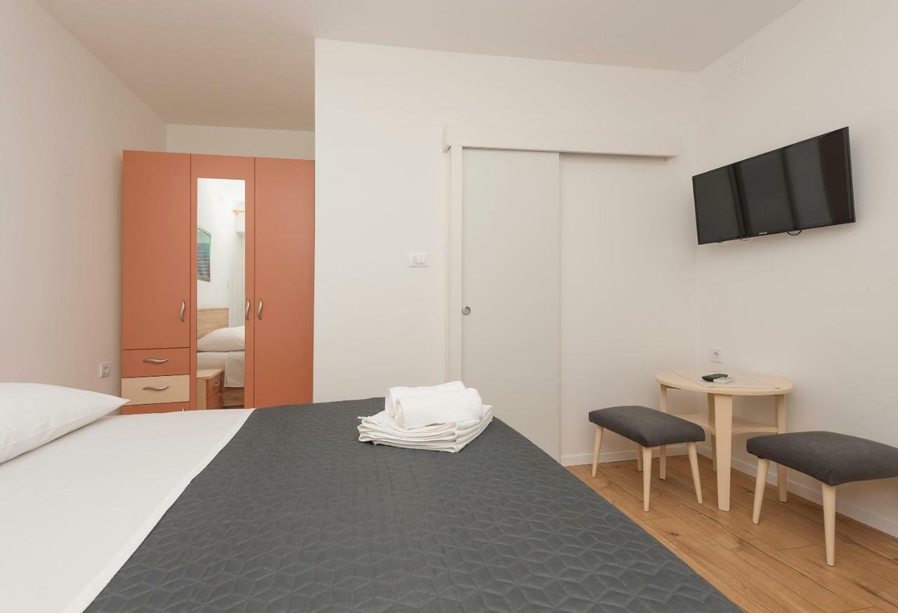 Apartmani Mona Makarska Exterior foto