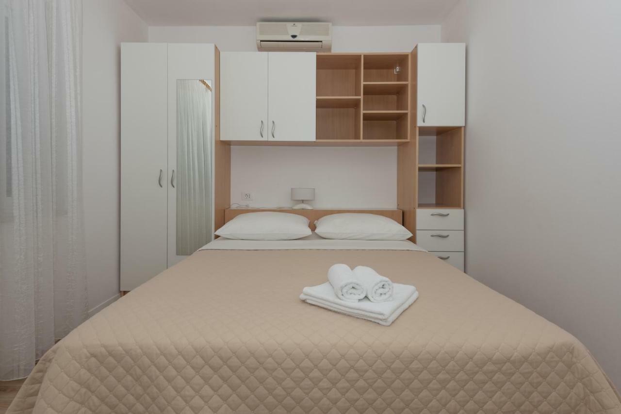 Apartmani Mona Makarska Exterior foto