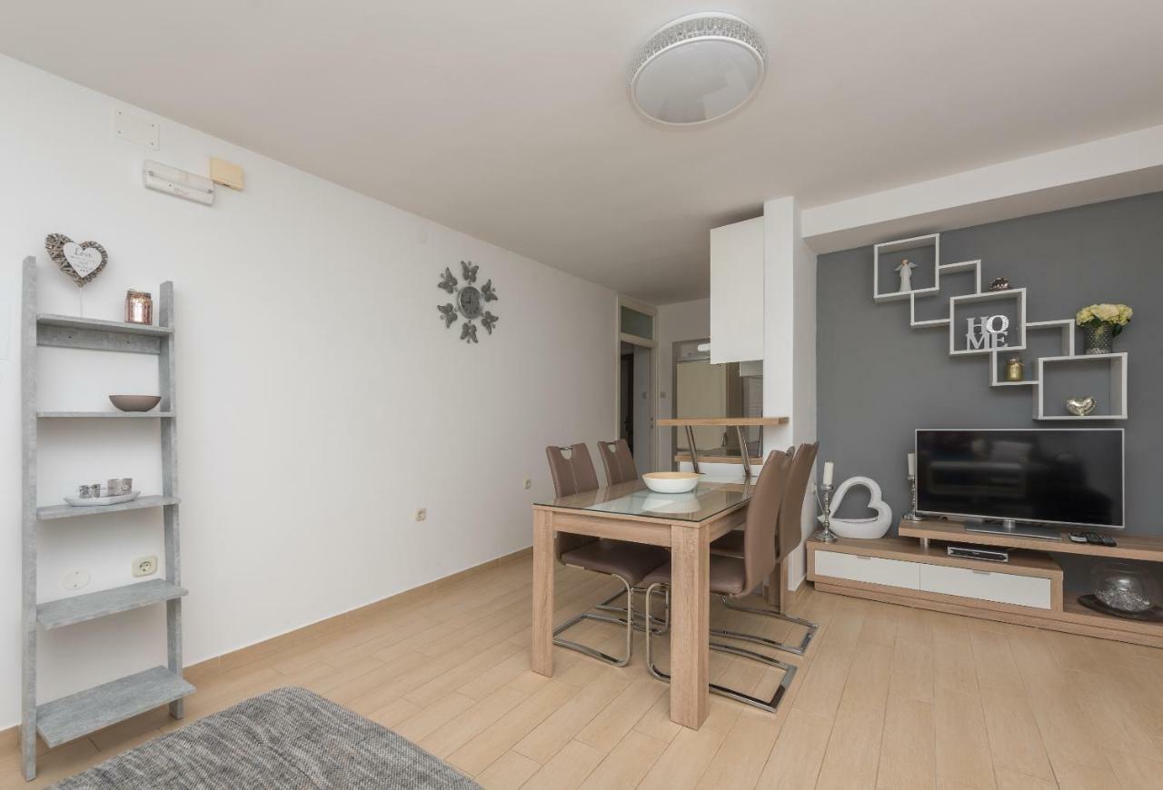 Apartmani Mona Makarska Exterior foto